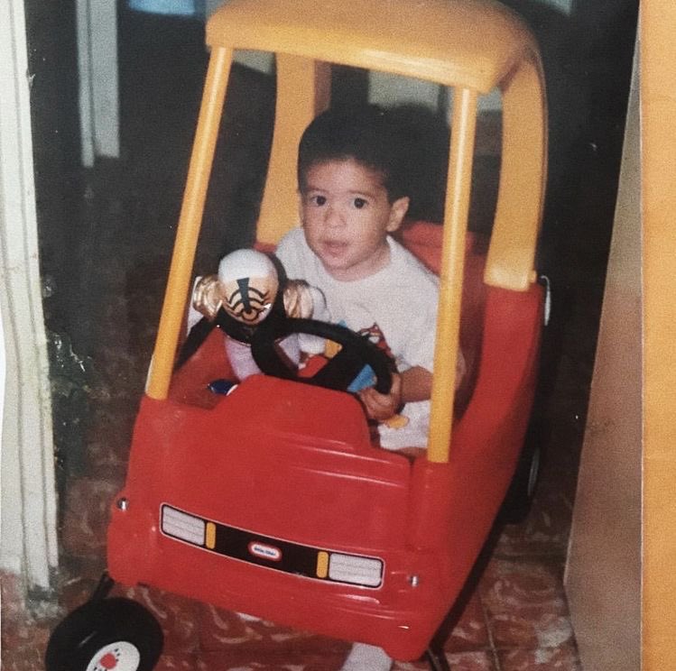 AccessBadBunny's tweet photo. CUMPLEAÑOS! Happy Birthday Bad Bunny who turns 28 years old. ❤️🥳 https://t.co/Njw2DTQ9GS