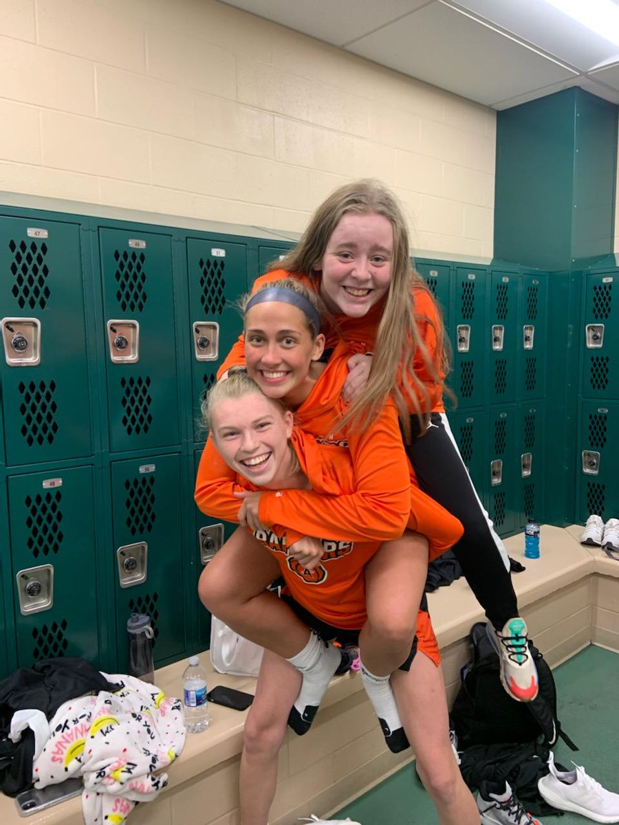 AndersonWBB's tweet photo. Thank you for four great years Nina, Reese and Sophie!! You will be missed but never forgotten. Good luck in all that you do! https://t.co/XTqoUyY1UQ