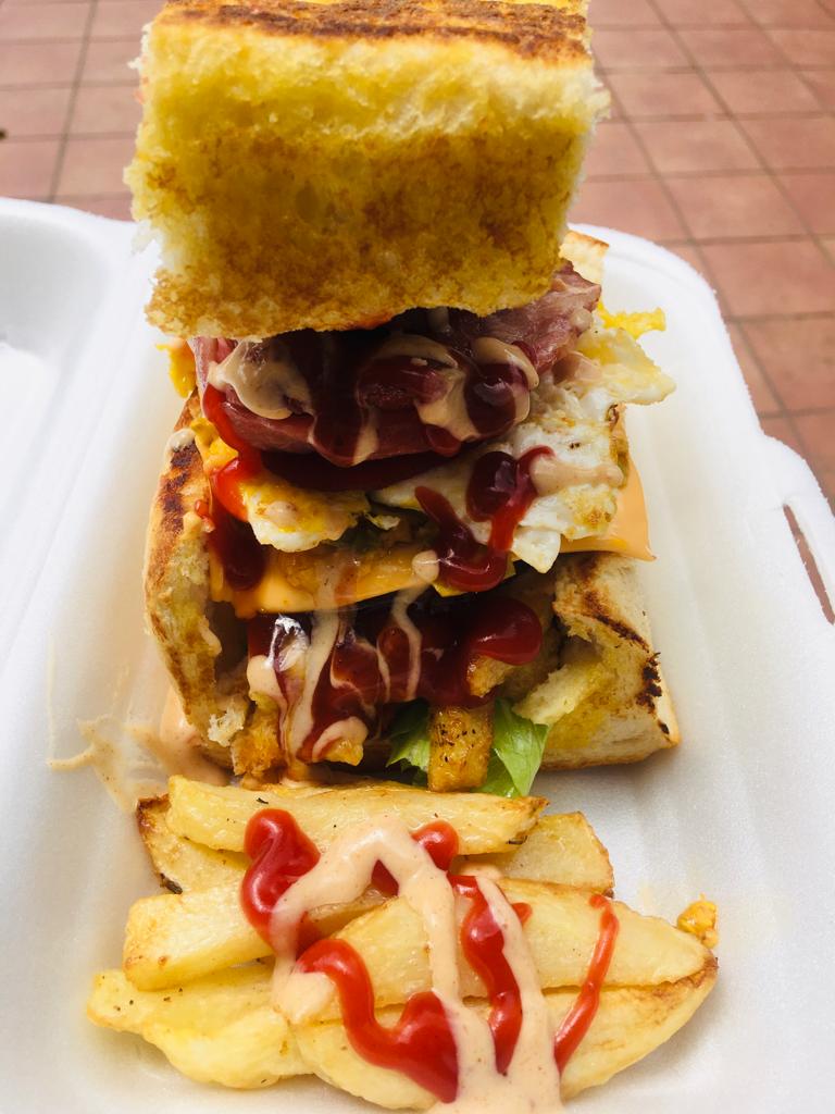 ComfyFoodH's tweet photo. Place your orders on whatsapp 0615324936 and collect in Braamfontein. Place your order 45mins prior to the collection time

#Qhawe #marriage #MorningLive #Pfizer #vaccinated #smallbusiness #BBMzansi #HlomuTheSeries #TrendingNow https://t.co/Yn0ETSW7qN