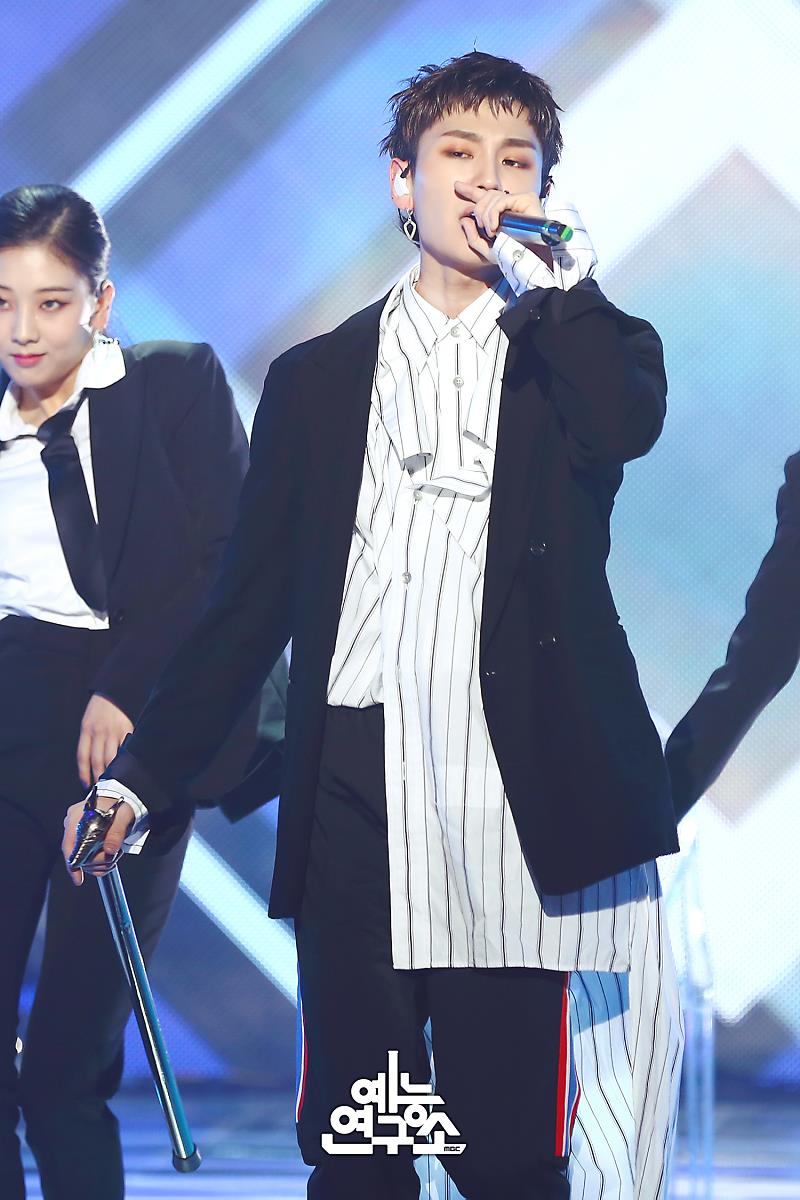 WaitingFor_1004's tweet photo. 180310 Music Core Behind 정일훈
@BTOB_ILL
#Shesgone #Big_Wave
#정일훈 #Ilhoon #Waitingforilhoon https://t.co/o9AzMjKAwN