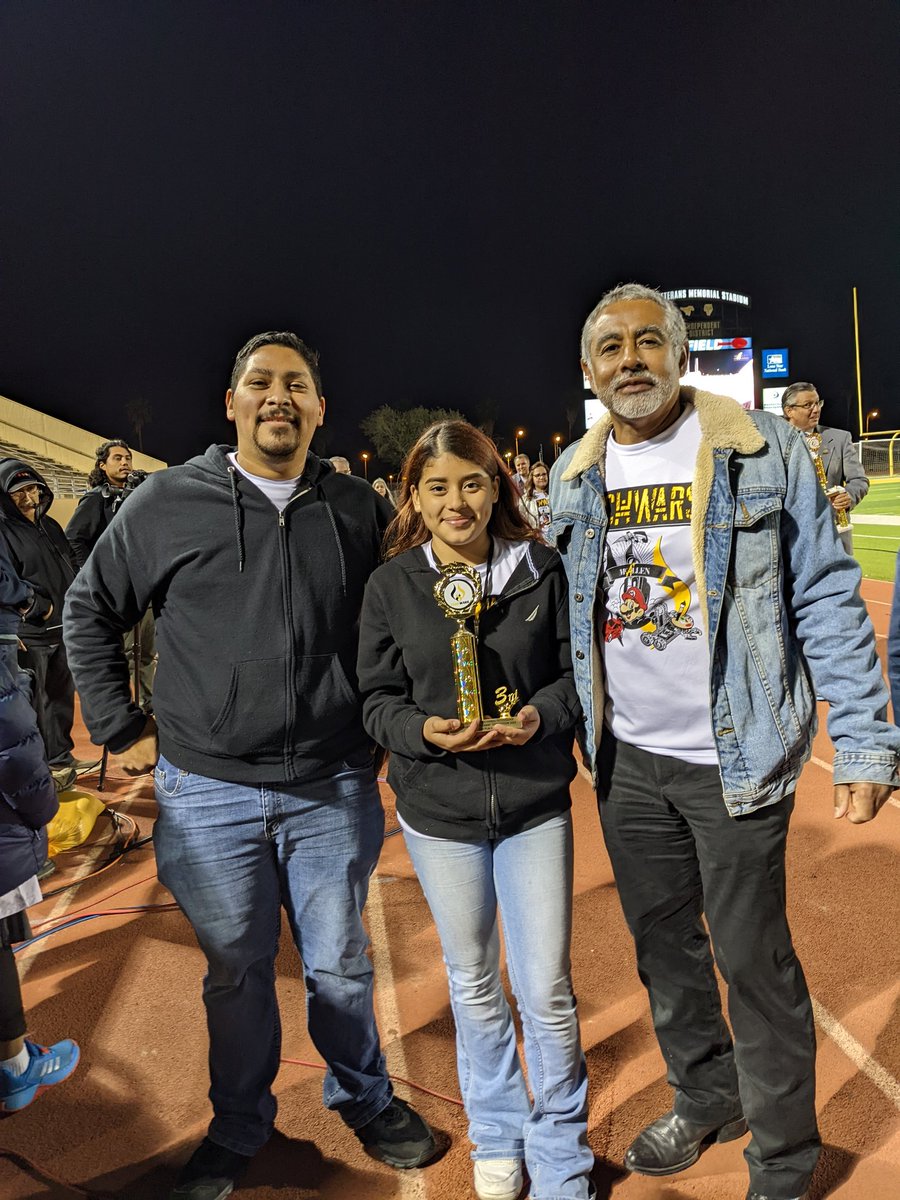 e_m0rin's tweet photo. Thanks to everyone on my soapbox derby team. We came in third and that's a win in our book. #Motivation #MISDTechWars22 #WeAreIandG #OWLitude @IandGCenter @gutiexfer https://t.co/ONvY0pYsBX