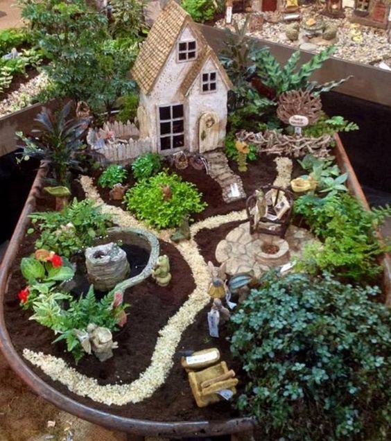 BonneauNY's tweet photo. #minigardens #miniponds #fairyhouses https://t.co/vWvJ5w3uMV