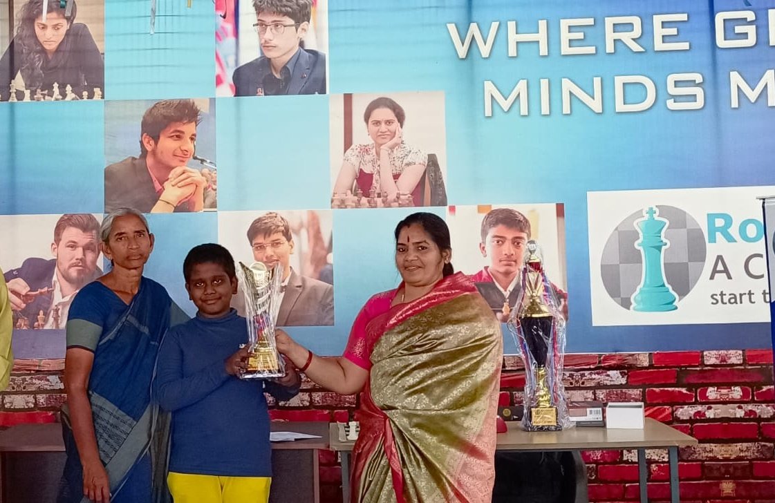 roichessacademy's tweet photo. Samad won the 2nd Sunday Open consecutively!!

#roichess #nellorechess #apchess #aicf #fide #sundaychess https://t.co/NLcY8y92yd