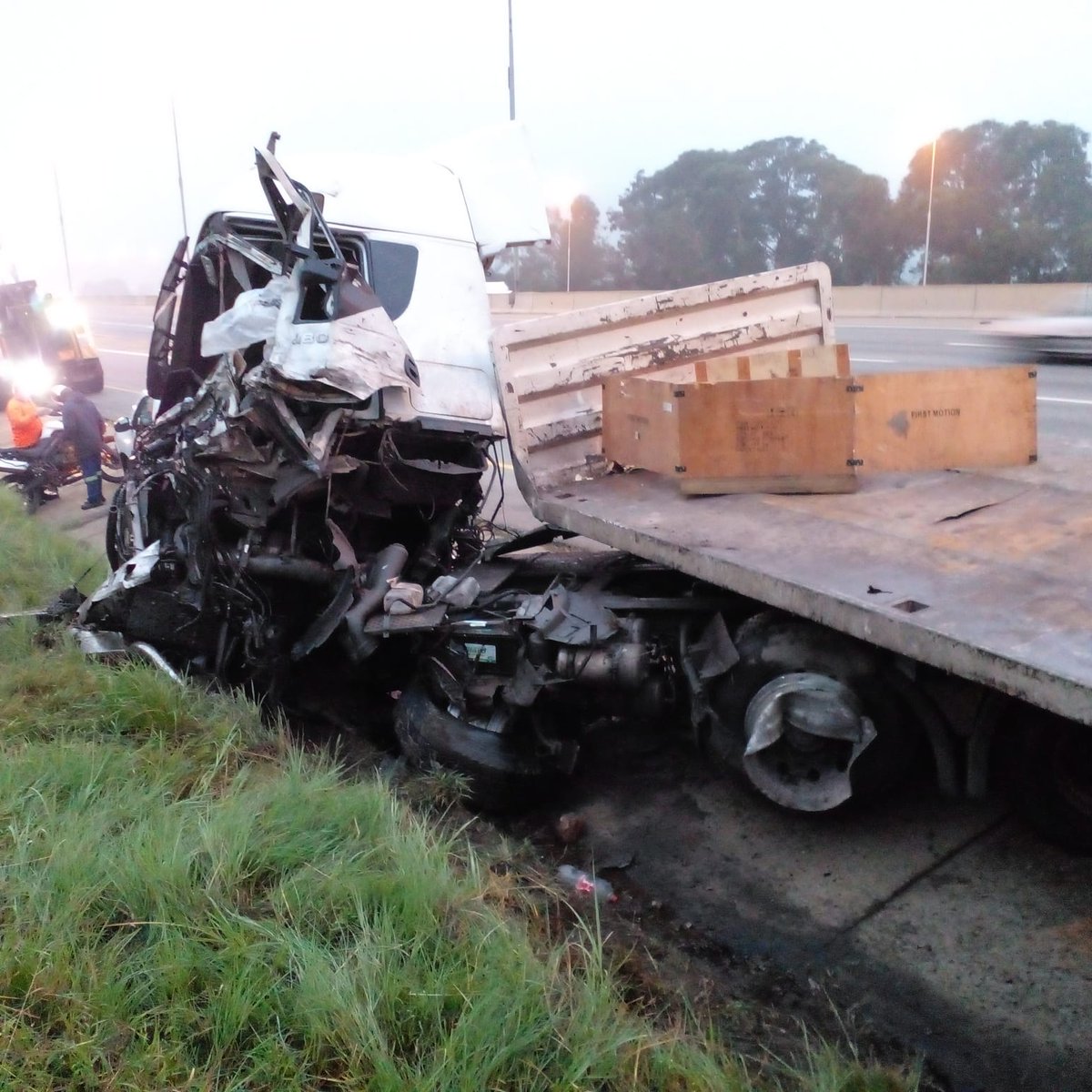 Firstroad_tow's tweet image. Truck crash N12 R59 #Firstroad busy with recovery expect some delays @TrafficSA @_ArriveAlive @jacarandafm @GrootFM