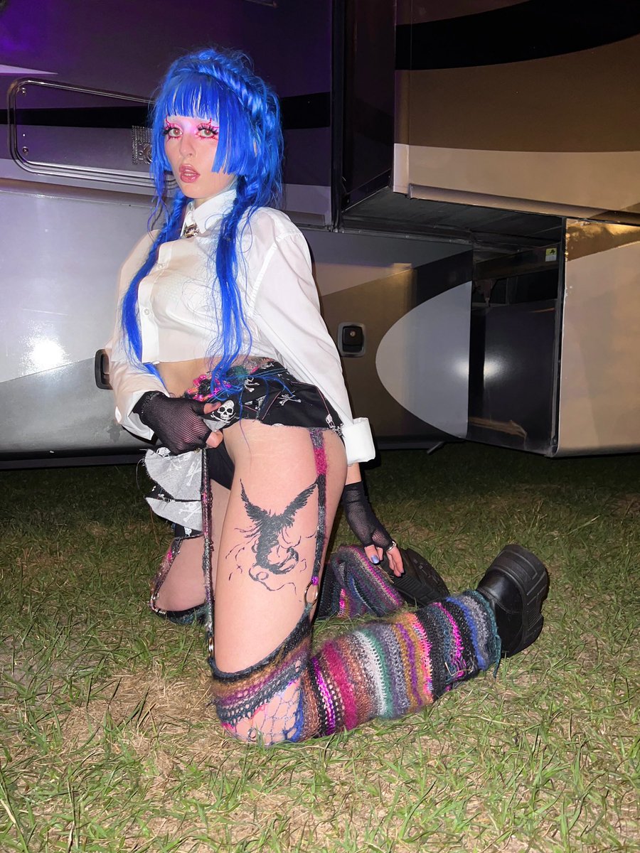 ashnikko's tweet photo. thank you @okeechobeefest that was sexy !!!! https://t.co/O3NCp6xY3U