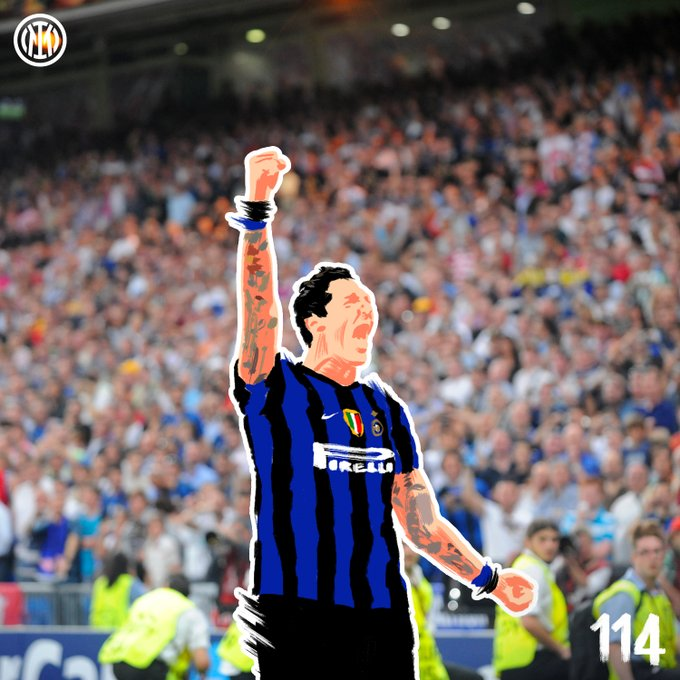 Inter_jp's tweet photo. MARCO MATERAZZI
インテリスモをより体現する人はいるだろうか?
彼はスクデット獲得が決まったゴールを含む重要な得点を決めた。気持ちを露骨に表し、チャンピオンズリーグ決勝のように無制限の情熱で祝い、そして常に粘り強くプレーした
@iomatrix23
#Inter114 https://t.co/NmpsakzXqh
