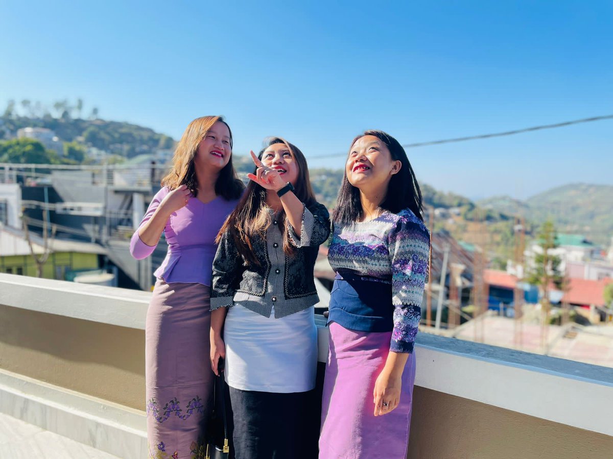 Nuyee19's tweet photo. #HappyUs https://t.co/Wo3TPkE620