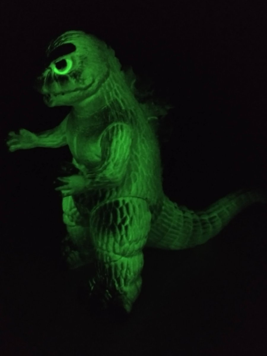 orbitdyne's tweet photo. Gojiban Godzilla finished and up for sale.

One of my best glows yet!

https://t.co/CUndm3JHgW https://t.co/rUnQrRGVXI