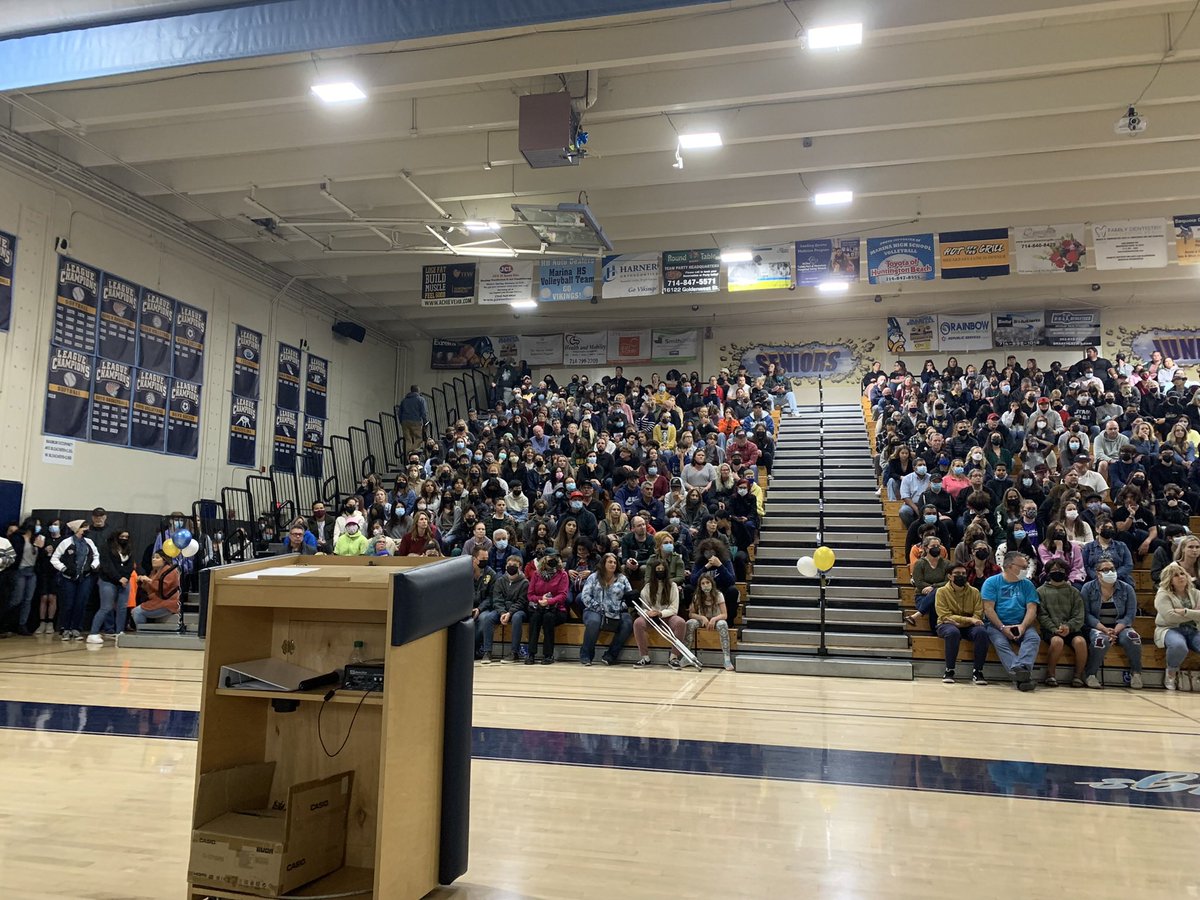 DrMorganSmith's tweet photo. Great crowd at Future Viking Night! Thanks to our Department Coordinators, Band Program, Coaches, Parent Volunteers, and our Guidance team who helped host this informative night! https://t.co/8qRO3ygseR