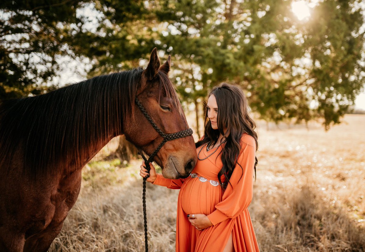 tye_ryvers's tweet photo. Miss Blayne Avery,  your daddy and I can’t wait to meet you ❤️ https://t.co/5JVqNa1c6o