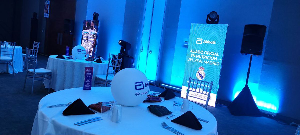 DcAudiovisuale2's tweet photo. Convencion
Locos por la Ejecucion
#Abbott 
#Studiopensabene https://t.co/1xXgRRIk92