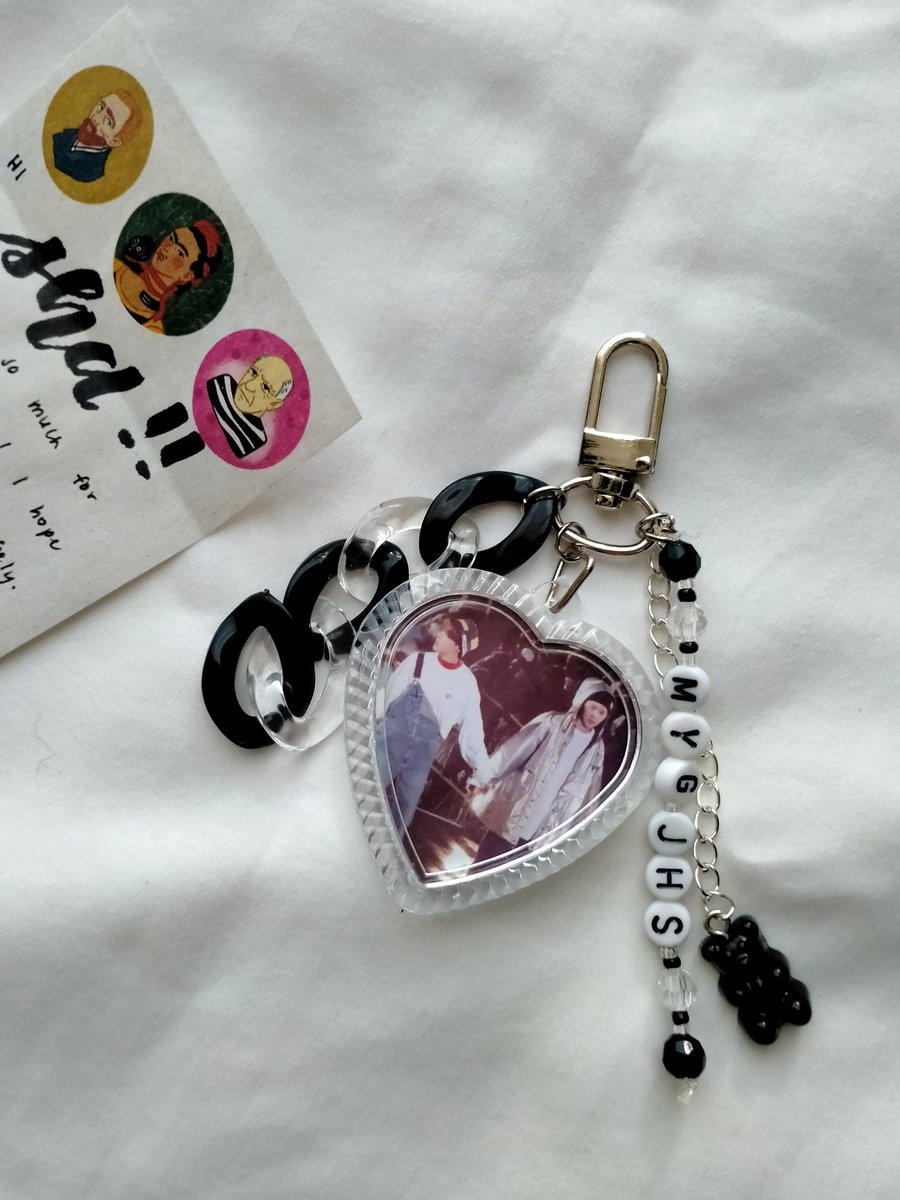 tan_aagustd's tweet photo. it's so pretty! my sope heart is so happy, thank you so much for being so kind and patient with me hehe. @jinniescarts really loved it so much. special thank you also to my ate @bwiminluvr mahal kita so much! #jinniefeedbacks 🤍 https://t.co/tISa91PNk0