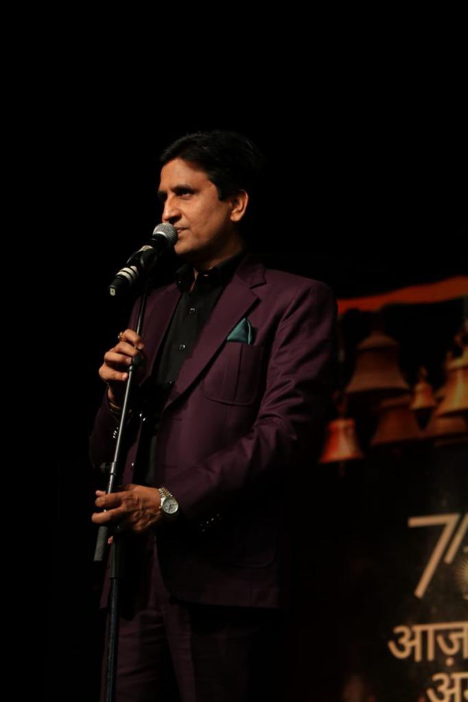 studio_sleek's tweet photo. @DrKumarVishwas sir slaying in outfits by Sleek Studio ! https://t.co/fi1KwbZ6Yp