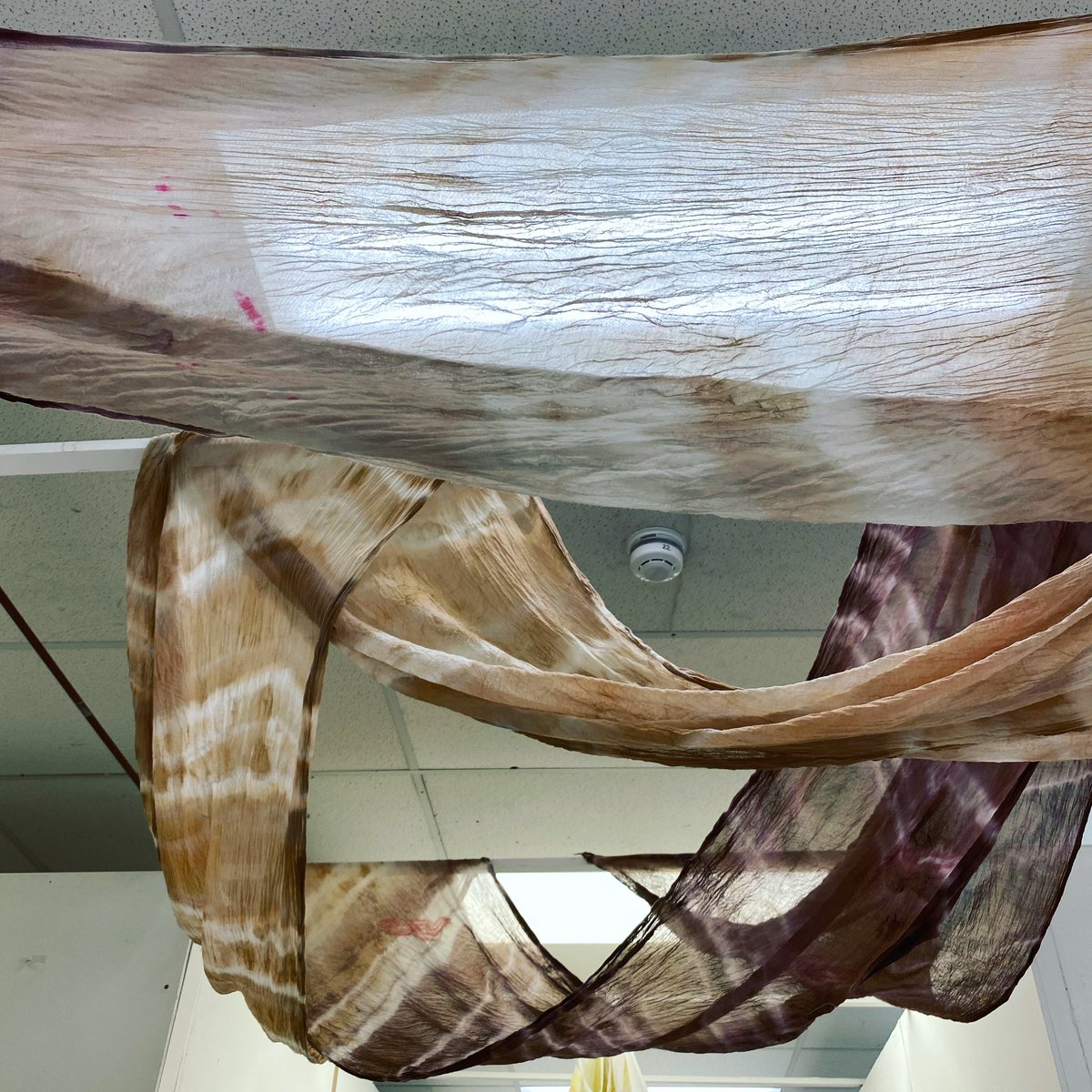 MehrajArts's tweet photo. Back in studio and loving it! #sbadoesherma @uhcreatives #textiletakeover ! #Dye #Tiedye https://t.co/OXA7gYO6xc
