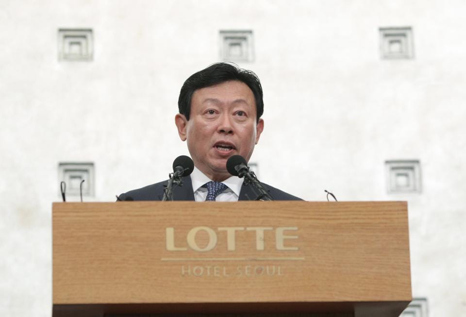 Forbes's tweet image. Chemicals-To-Retail Conglomerate Lotte To Buy $150 Million Stake In Korean Car-Sharing Unicorn Startup trib.al/TGQDHeU