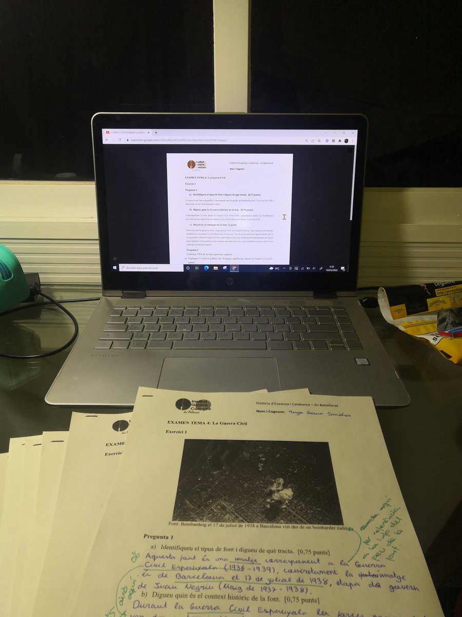 RusoCarlota's tweet photo. 6.35 del matí... Només em queden 22 exàmens per corregir... I una jornada de 7 hores, 12 correus per contestar, dues assemblees per la tarda... #lajornadadocent https://t.co/ys8hjQO6C7
