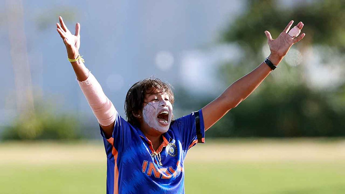 toisports's tweet photo. Jhulan Goswami becomes joint highest wicket-taker in Women's ODI World Cup history 

READ: https://t.co/C2RocH5DUV

#JhulanGoswami #INDvNZ #cricket #ICCWomensWorldCup2022 https://t.co/3D6DSfycwa