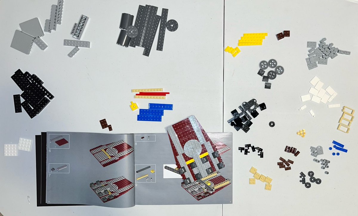 Jays_Lego_Build's tweet photo. Starting #Bag_29 from #Book_3
This shows the work in progress !
#110_Anniversary
#9090_Pieces
#Lego_Build
#RMS_Titanic https://t.co/qB9YhQvQDc