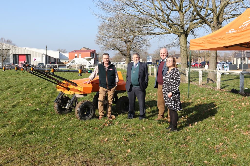 InnovationforAg's tweet image. The R.A.S.E Farm of the Future: Journey to Net Zero report aims to show what farmers can realistically achieve, outlining the practical steps needed to decarbonise our industry. 

Launched this week, this future vision is a must read, available at ⬇️
tinyurl.com/FarmoftheFuture