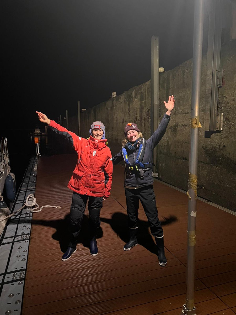 Blue Observer tweet media