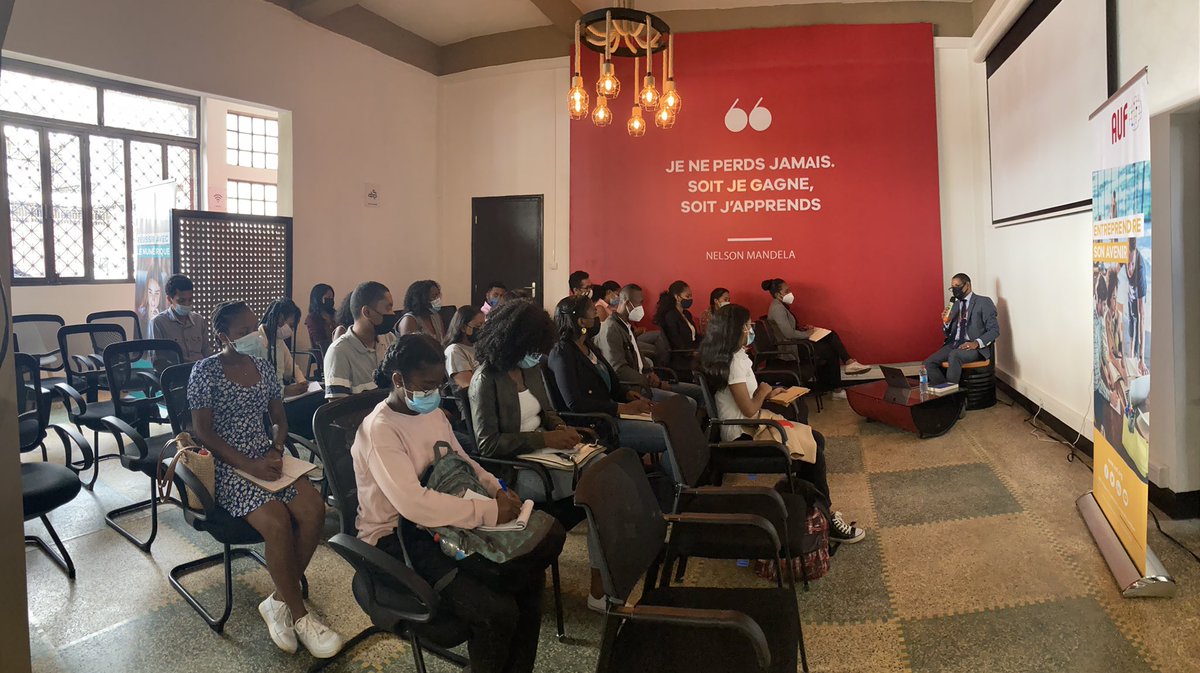 AUF_AfriqueAOI's tweet photo. Le CEF Antananarivo accueille M. Mija Rasamizafy pour présenter le métier de diplomate. https://t.co/tmQ29zeJbi