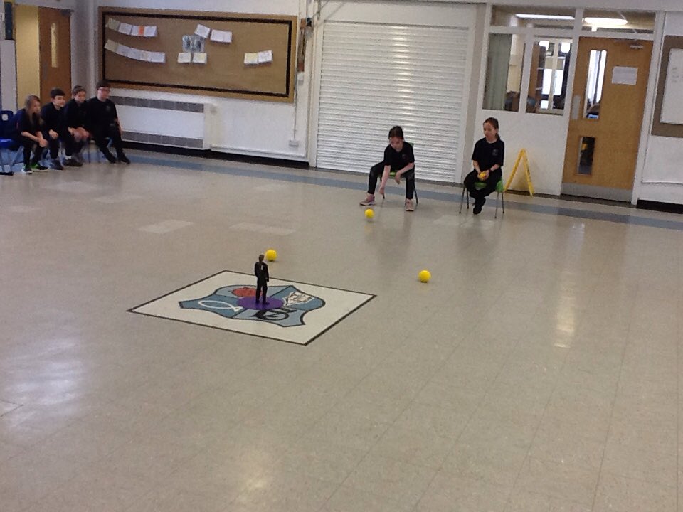 Class10JR1's tweet photo. A tense P.E lesson. #targetgames @StAnnesOrmskirk https://t.co/zKAsxWsgbr