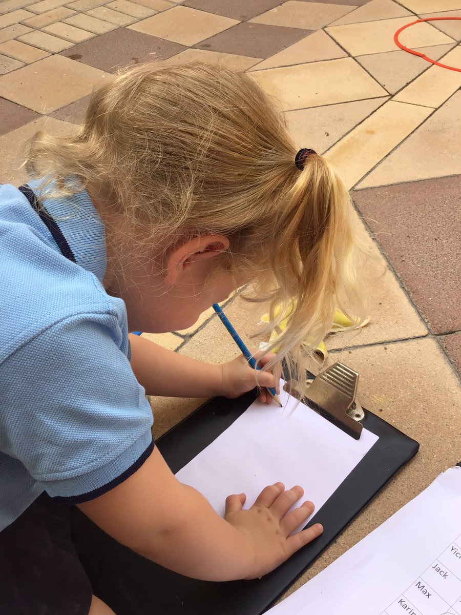 JESSPrimaryFS1's tweet photo. Playing games and making mathematical marks to keep scores! #JESSMaths @JESSPrimary https://t.co/istKmREnrP