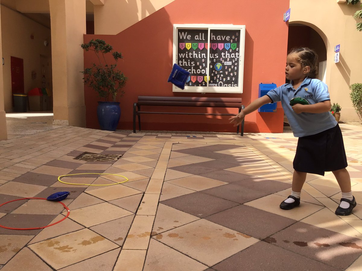 JESSPrimaryFS1's tweet photo. Playing games and making mathematical marks to keep scores! #JESSMaths @JESSPrimary https://t.co/istKmREnrP