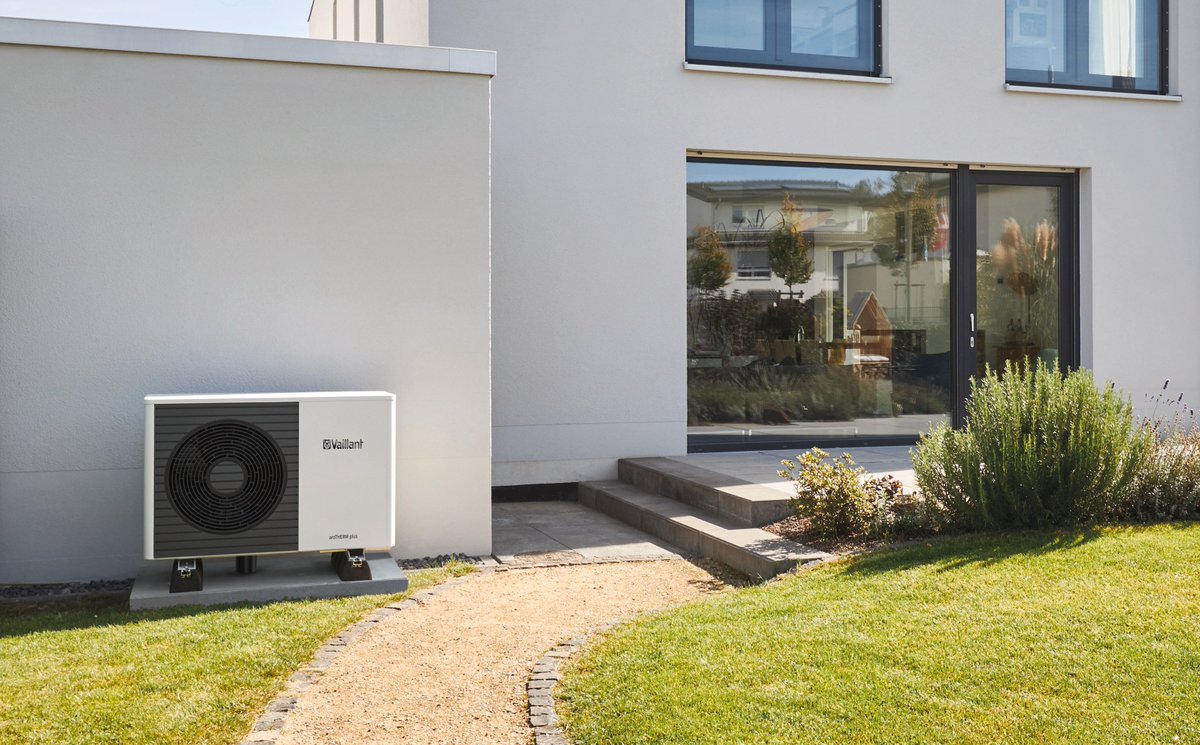 Flexible use of the grid could reduce energy bills by £12billion a year by 2050  

Find out how this saving can be achieved in the latest white paper "DSR Flexibility for domestic heat pumps" launched by <a href="/vaillantuk/">Vaillant UK</a> &amp; <a href="/geomonitors/">geo | smarter energy</a>

geotogether.com/dsr-white-pape…

#HeatPumps #SmartHome