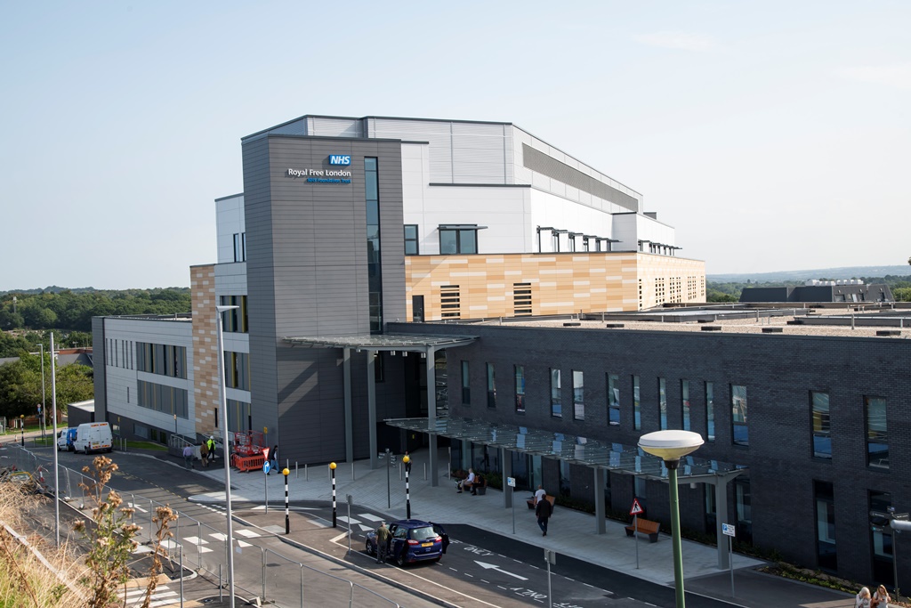 RoyalFreeNHS's tweet photo. We are delighted Chase Farm Hospital has been recognised as one of the most digitally advanced in the NHS, with the awarding of @HIMSS level 7 status. 🖥️🏅

It’s one of only four NHS hospitals to achieve the accolade! 🤩

Made possible thanks to a huge team effort – thank you! 💙 https://t.co/141ajcwOHK