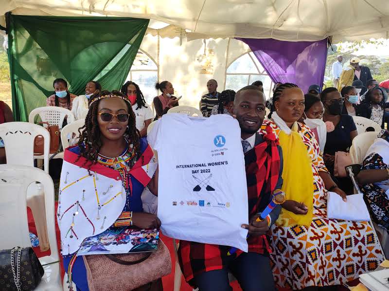 linus_ikochel's tweet photo. It was a great honor to lead the IWD Celebrations 2022 in Kajiado County. Event graced by Hon. Janet-Area WR. Committed to work collaboratively to end FGM, GBV & Gender inequalities. #BreakTheBias #Yalitransforms https://t.co/8gXaH06bkn