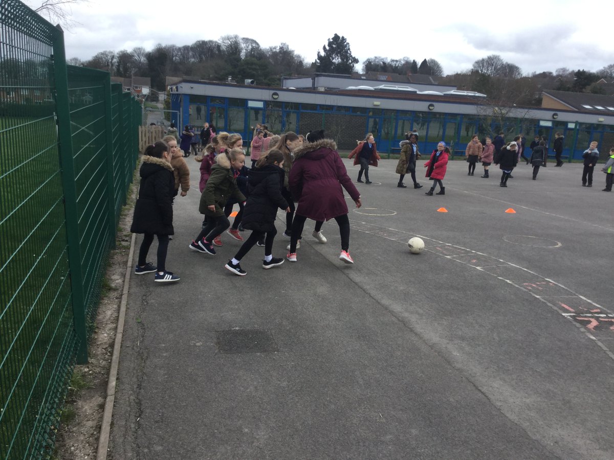 meadows_primary's tweet photo. Thank you to all the girls from Reception to Year 6 who joined in playing the ‘Biggest Ever Football Session’ during break times and lunch times yesterday. #Letgirlsplay is an initiative to encourage more girls playing football. @BarclaysFooty #englandfootball #barclaysgameon https://t.co/bjfJ2f5gMh