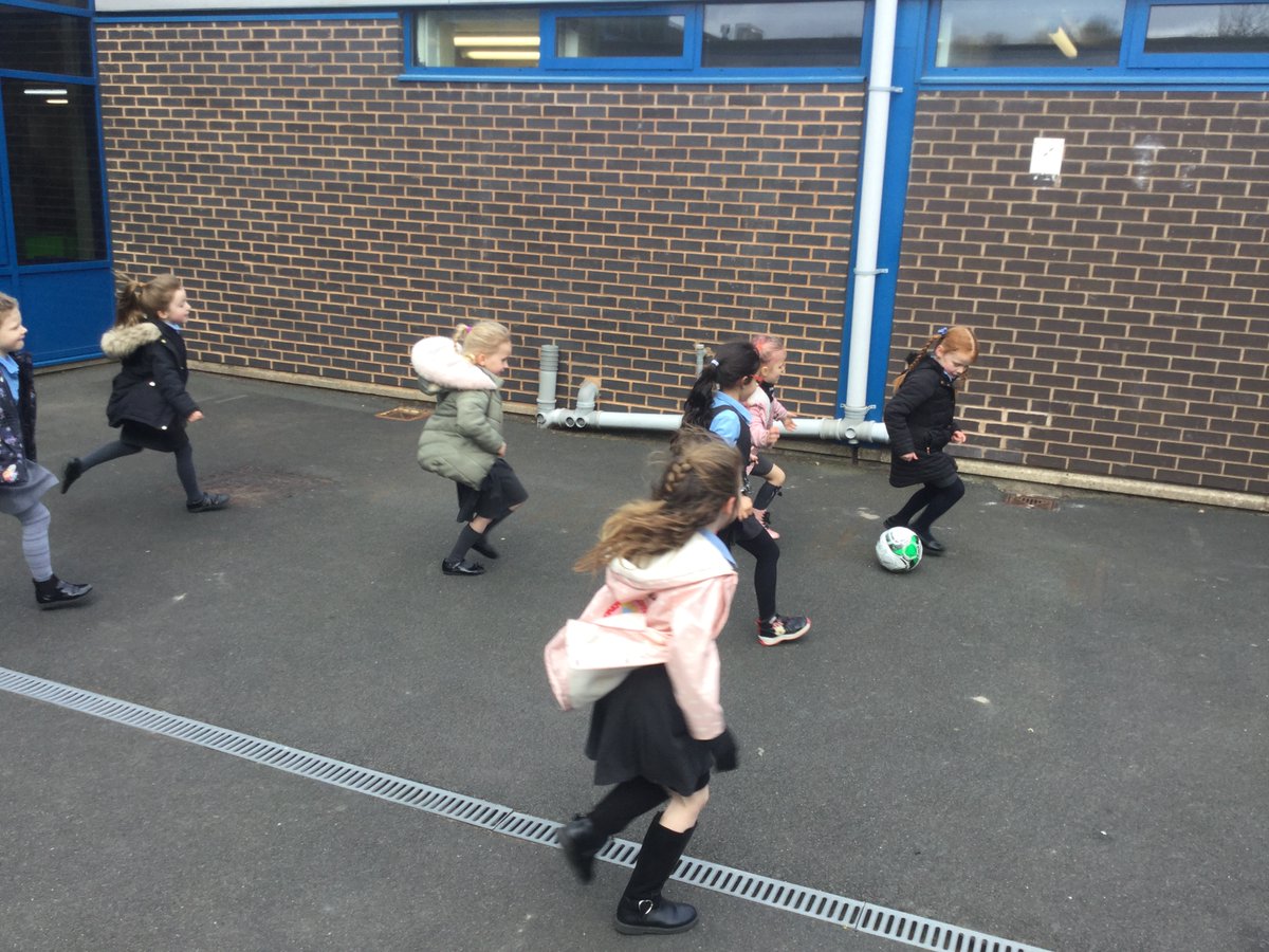 meadows_primary's tweet photo. Thank you to all the girls from Reception to Year 6 who joined in playing the ‘Biggest Ever Football Session’ during break times and lunch times yesterday. #Letgirlsplay is an initiative to encourage more girls playing football. @BarclaysFooty #englandfootball #barclaysgameon https://t.co/bjfJ2f5gMh