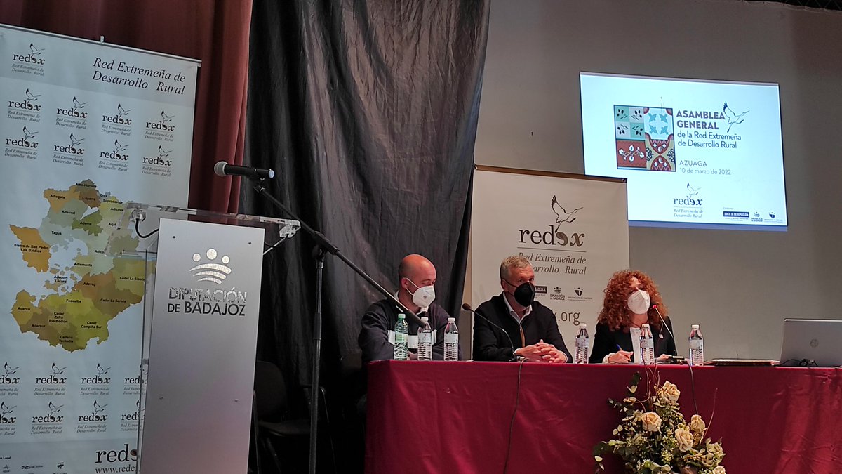 cedercampisur's tweet photo. Inauguración de la Asamblea de la Red Extremeña de Desarrollo Rural en el Teatro Central Cinema de Azuaga. #Leaderex https://t.co/qtPgTYOC8O