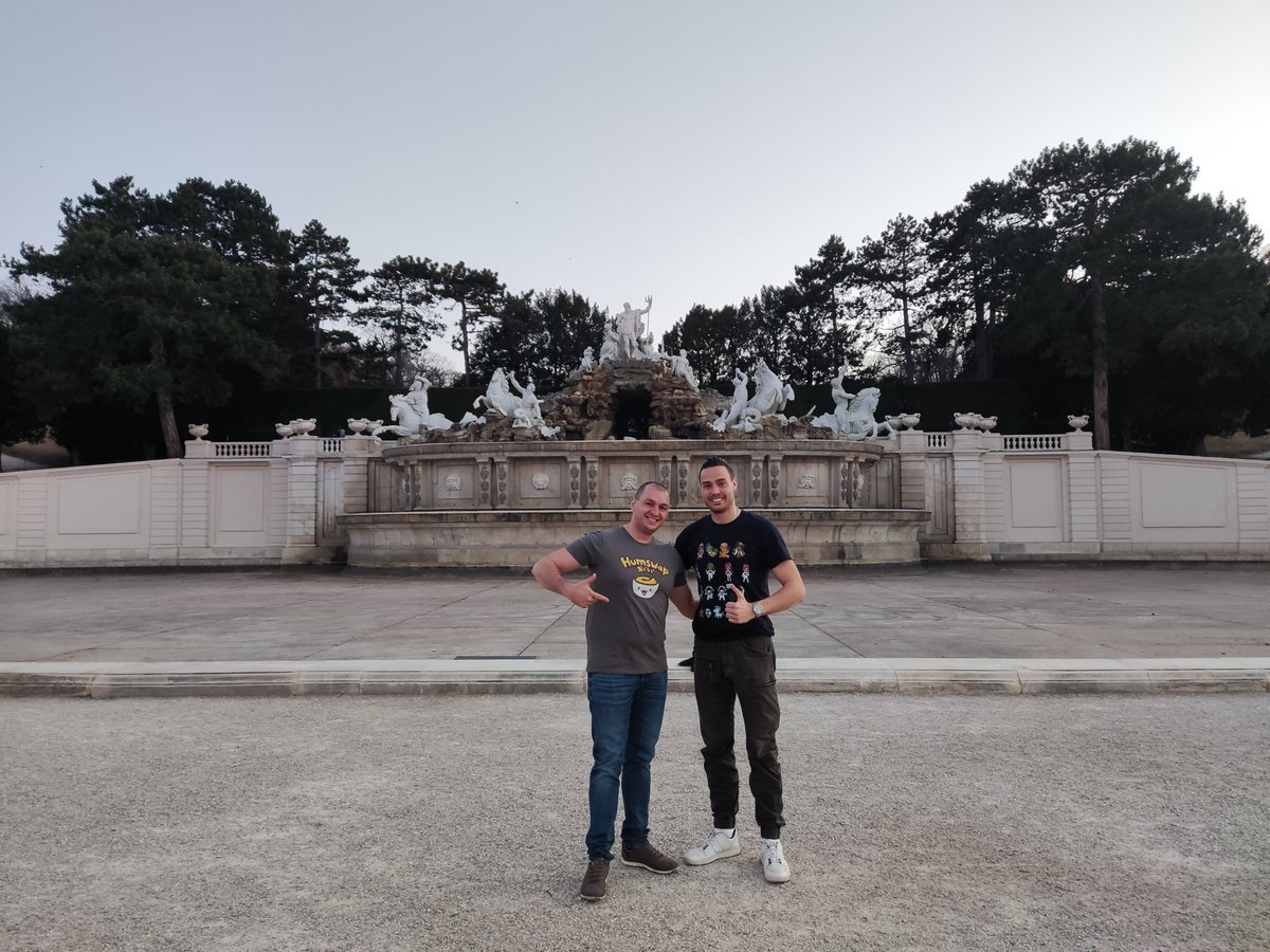 NEOGASM7's tweet photo. $NEO friends are coming together to spread #Vienna about the #Neoverse 😍
Together we are strong and make #NEO great again @HumswapNeo @tothemoon_net 💪
Thanks for the great time @schlummer2k 💚
$GAS $FLM #Viennaiscalling https://t.co/kjw5qarwmg