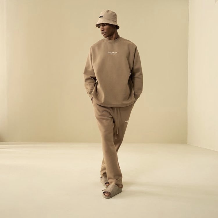 <FOG ESSENTIALS>
Spring 2022 collection

■発売日
実店舗: 3月11日(金)
※オンラインストアは3月11日(金)11:00より一部商品販売となります。

■販売店舗
monkey time 原宿店、大阪店、UNITED ARROWS 池袋店

#FOG #FOGESSENTIALS #ESSENTIALS