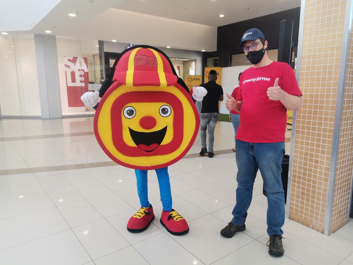OFMNuus's tweet photo. The #OFMFanWall βAll O-ver Central SAβ road trip has stopped over in Welkom! At Lunch is live from Goldfields Mall until 15:00 today. Have your OFM Fan Wall photo taken and you stand a chance to win the R1000 spot prize! Full details here: https://t.co/5Otwc7ECdc https://t.co/Q5SEVu5WWo