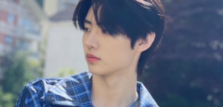 ⠀

              new acc , not new to rp.
              like  &amp;  rt  to be mutuals. 

⠀