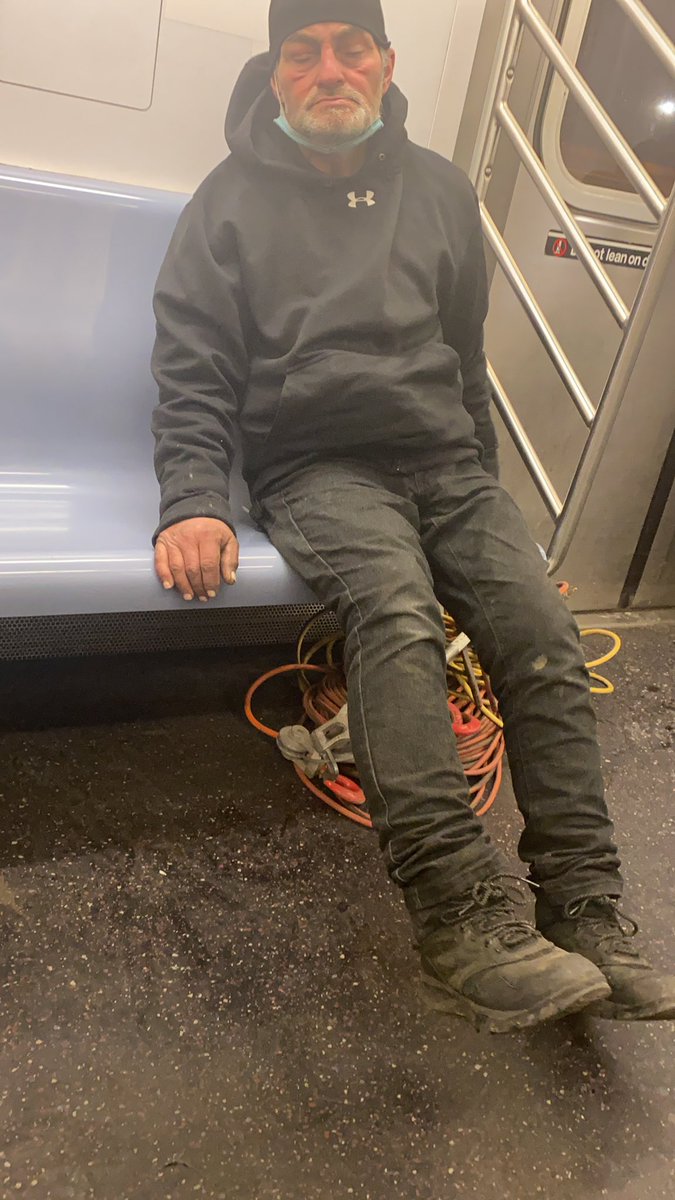 Loyaltyad's tweet photo. @NYCTBus Dealing with this bullshit early in the morning! “This is definitely $2.75 service” bad bad bad bad!!! https://t.co/mWk0Zy59rn