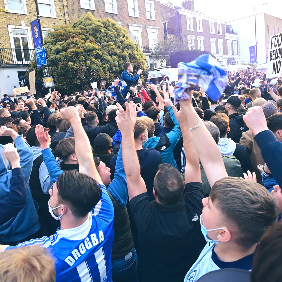 LDNFootbalI's tweet photo. Make no mistake, the UK government are punishing Chelsea fans, and all of the clubs employees, who are all completely innocent.

This won’t be forgotten in a hurry, by any of us. https://t.co/nLwx0cOrmg