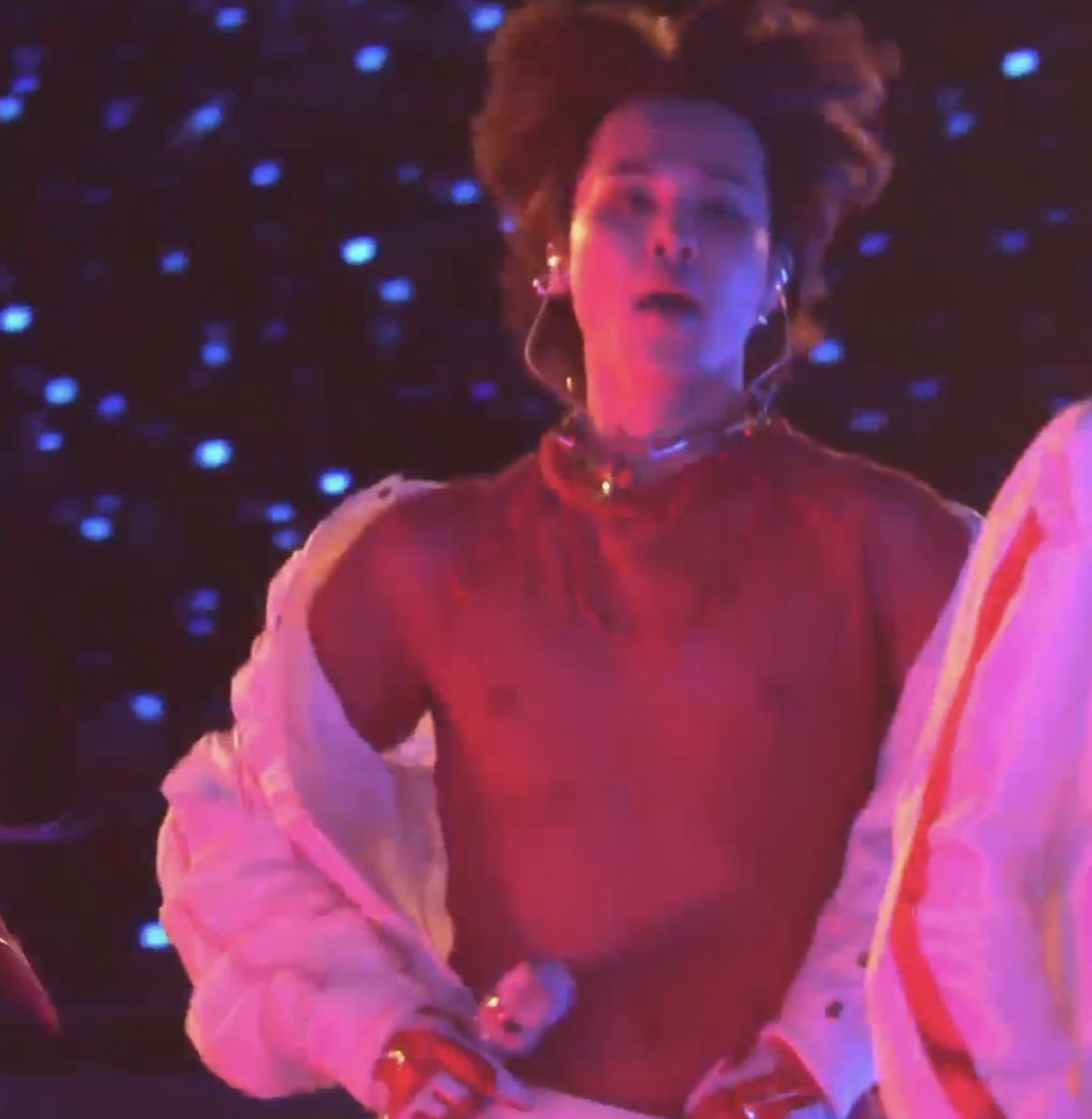Pjsiska13's tweet photo. you killed me Jimin ah😭😭🔪🔪 https://t.co/6dJ5X3zX7U