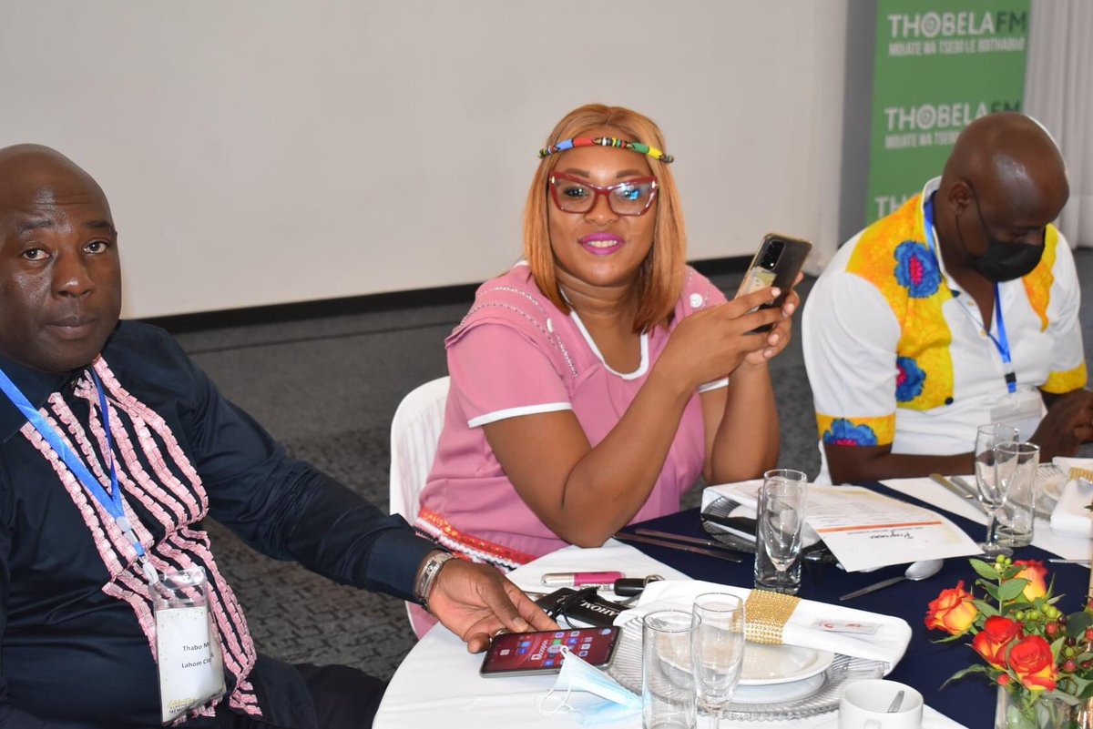 ThobelaFMYaka's tweet photo. Re keteka mengwaga ye 85 ya kgašo #SABC85 https://t.co/9IGK6tXa32