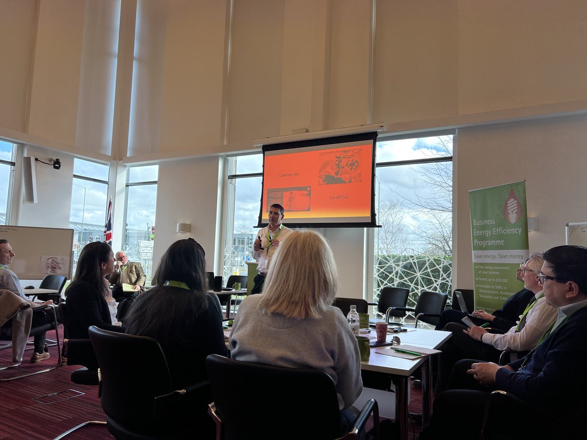 Linda Smith tweet media