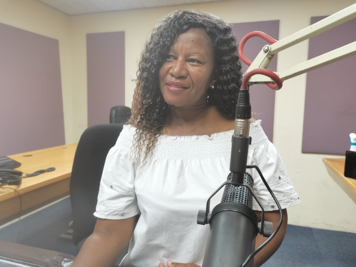 motswedingfm's tweet photo. π»#Oketsa ποΈ @iamfelixdacat | π° @mpholepedi1
Gompieno re buisana le mokwadi Ntombi Hoohlo-Mogorosi ka buka ya gagwe eo e bidiwang The Whirlwind/ A wife's journey of rejection.
#GoMatshwanedi | #Motswedingfm
βοΈ 0898605665
π‘ Audio Bouquet: 809
π» https://t.co/rRARqDwxO5 https://t.co/OrQsDnc5Kw