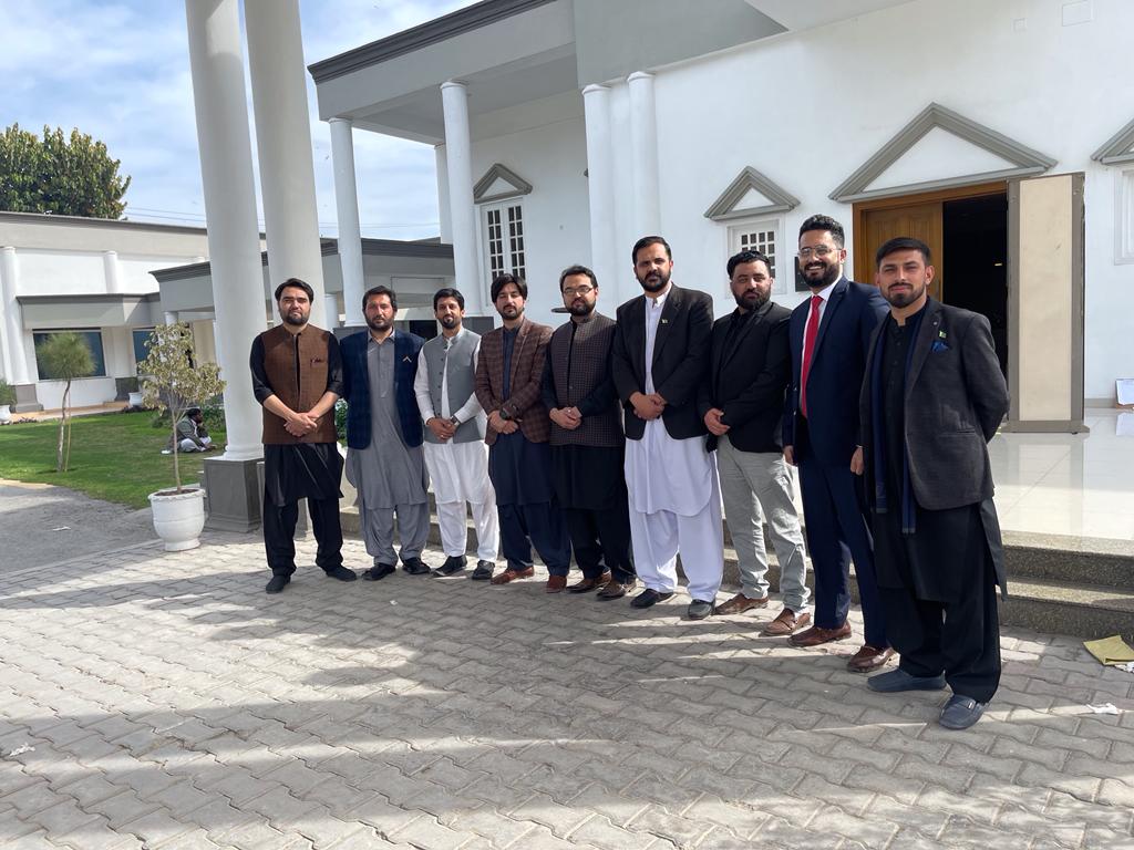 jalalsherazi's tweet photo. It was pleasure interactive meeting with ex DGISI Lt gen Faiz hameed (Corps commander Peshawar).
#PYA4Youth https://t.co/MEARuJ1rly