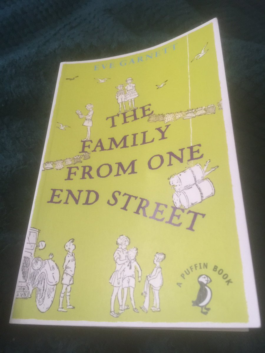 BarryLillie1's tweet photo. Just finished reading my favourite book as a pre-teen, once again it made me smile. #oldvalues #ChildrensBooks @DHAbooks #read #oneendstreet https://t.co/J6eBps6Rxc