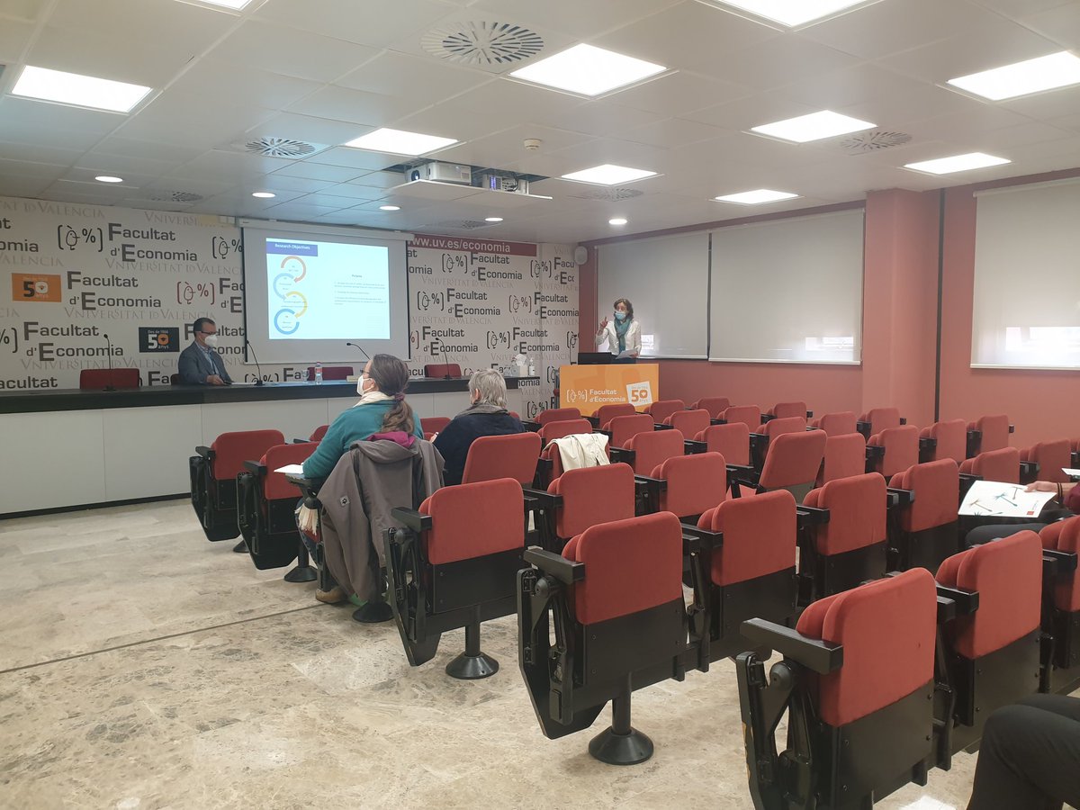 We continue the second day of the II ECGIC with another pair of parallel sessions, Embedding Sustainability into Strategic Management Processes with Dr <a href="/VanessaCamposCl/">Vanessa CCl 🧹🐈</a> as a chair and Sustainable HRM with Dr Lorenzo Revuelto-Taboada as a chair