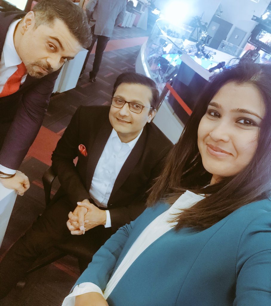 poornima_mishra's tweet photo. Election Day #Marathoncoverage #ThreeMuskeeter #VidhanSabhaChunav https://t.co/ecFylvnXSE