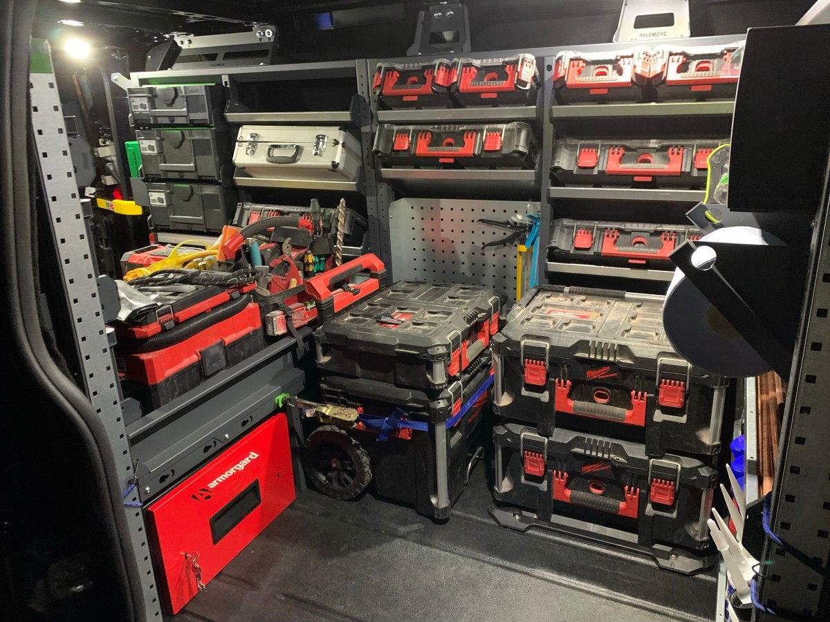 Après une bonne journée sur un chantier, votre VUL restera bien organisé grâce à votre aménagement bott Smartvan 😍

✅Explorez les possibilités d’aménagements ici: bit.ly/3qfL83J

#aménagementdevehicules #festool #ateliermobile #bottsmartvan #worksmartbott