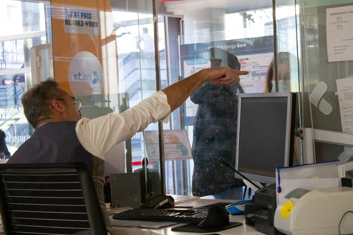 ReseauStan's tweet photo. #AgentStan
Zoom sur Christophe, Conseiller Commercial Guichet 🙋♂️
Il écoute et conseille les voyageurs sur l'offre de transport et les services les plus adaptés à leurs besoins 👥 https://t.co/idNMk8Z0vq
